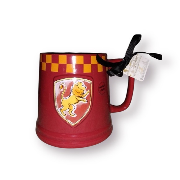 Rae Dunn Harry Potter Griffindor mug - Picture 1 of 4